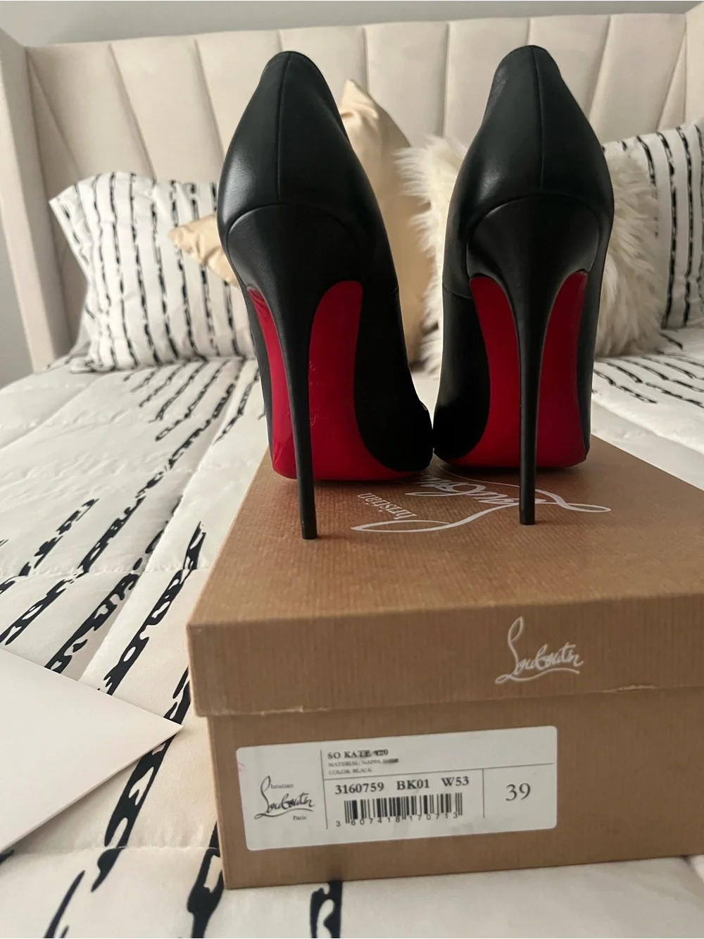 NWT Christian Louboutin “So Kate” Black Leather Pointed Toe Stiletto Pumps